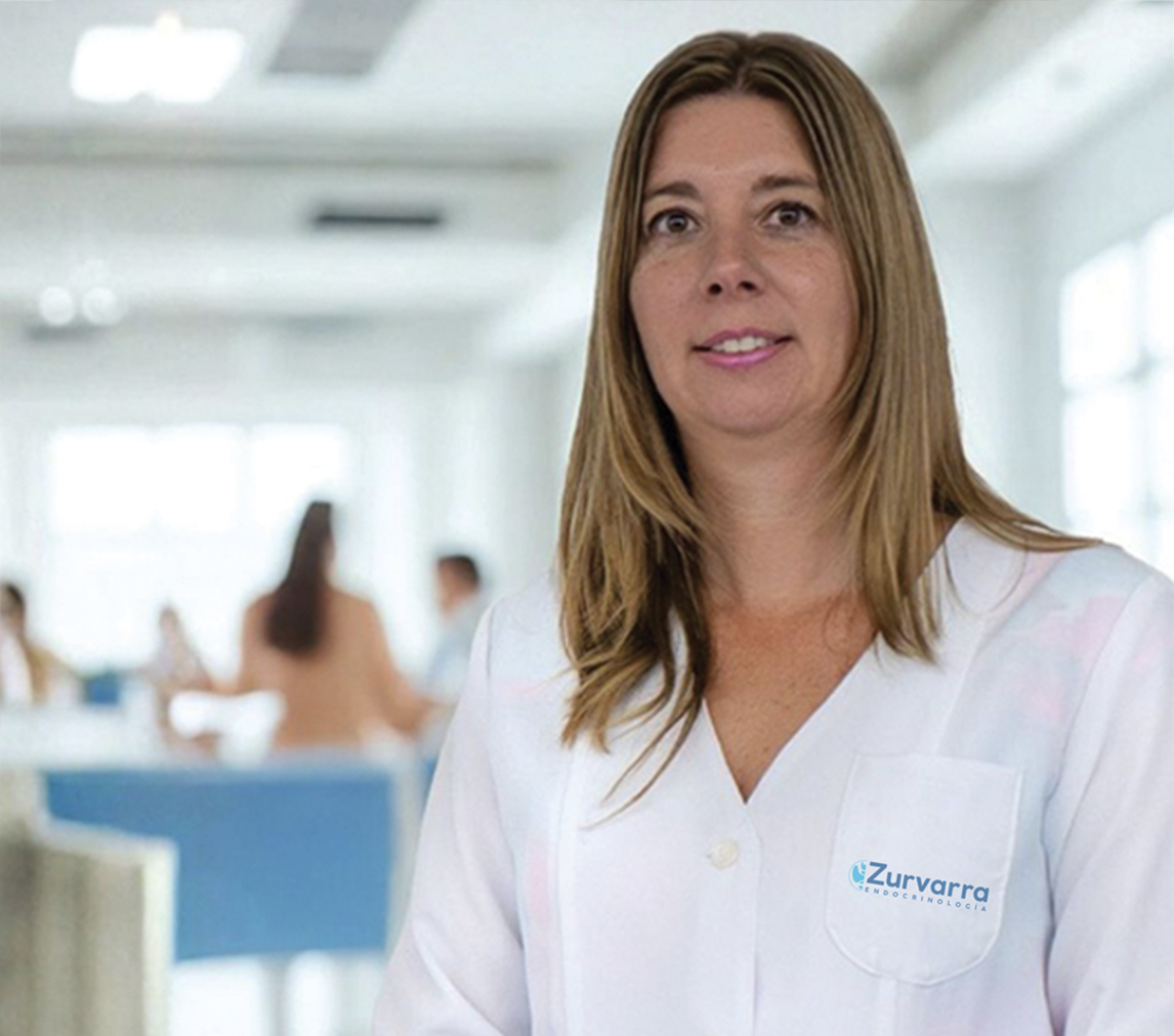 Dra. Verónica Zurvarra en consulta de endocrinología presencial y telemedicina en Santiago